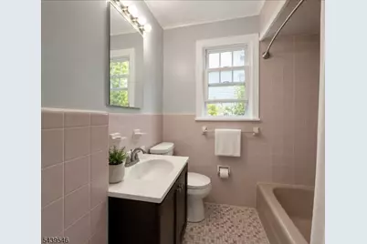 8 Chapman St, Bloomfield, NJ 07003 - Photo 6