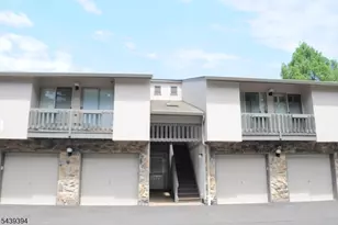 58 Buchanon Ct, West Orange Township, NJ 07052 - Photo 2