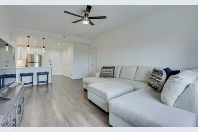 1 Carriage City Plz #1513, Rahway, NJ 07065 - Photo 4