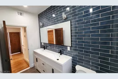 110 Hansbury Ave, Newark, NJ 07112 - Photo 18