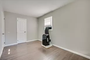 15 Woodmere St, Raritan, NJ 08869 - Photo 12