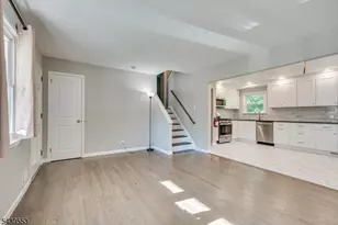15 Woodmere St, Raritan, NJ 08869 - Photo 4