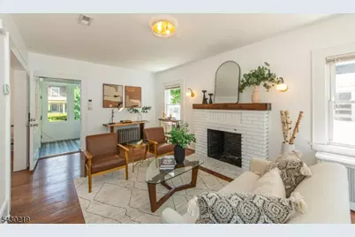 35 Howe Ave, Montclair, NJ 07042 - Photo 10