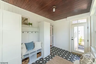 35 Howe Ave, Montclair, NJ 07042 - Photo 6