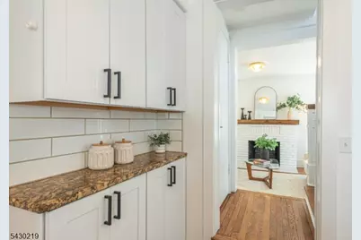 35 Howe Ave, Montclair, NJ 07042 - Photo 24