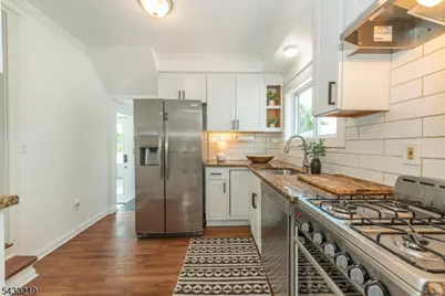 35 Howe Ave, Montclair, NJ 07042 - Photo 20