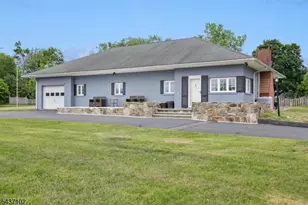 52 Charlestown Rd, Hampton Boro, NJ 08827 - Photo 2