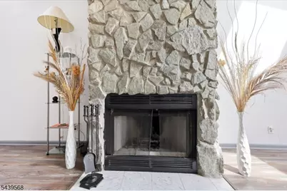 52 Adams Ter, Clifton, NJ 07013 - Photo 4