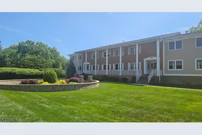 105 Newark Pompton Tpke #13, Pequannock Township, NJ 07440 - Photo 2