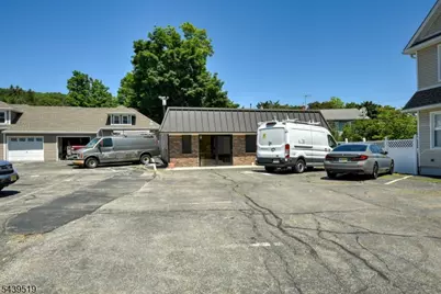 148 Hamburg Tpke, Bloomingdale, NJ 07403 - Photo 2
