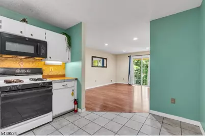19 Amethyst Way #19, Franklin Township, NJ 08823 - Photo 14