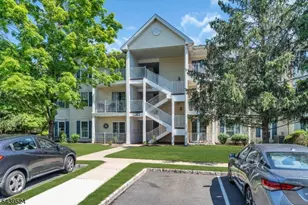 19 Amethyst Way, Franklin Township, NJ 08823 - Photo 4