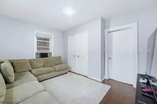 328 John St, Elizabeth, NJ 07202 - Photo 4