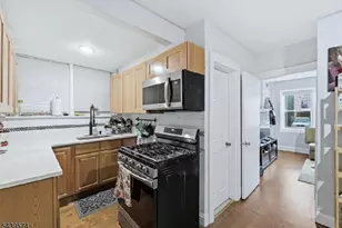 328 John St, Elizabeth, NJ 07202 - Photo 2