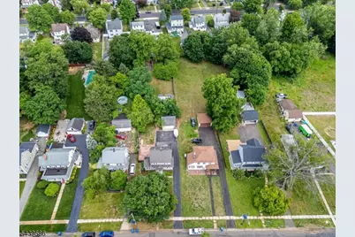 1052 Sherman Ave, South Plainfield, NJ 07080 - Photo 4