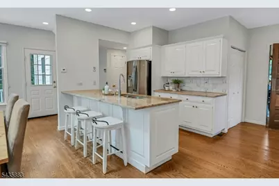 89 Beechwood Rd, Summit, NJ 07901 - Photo 12