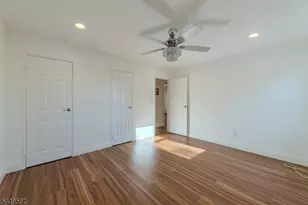 42 York Dr, Edison Twp., NJ 08817 - Photo 20