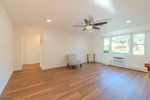 42 York Dr, Edison Twp., NJ 08817 - Photo 8