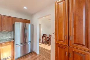 42 York Dr, Edison Twp., NJ 08817 - Photo 14