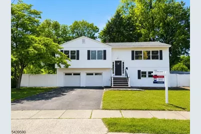 31 Shearn Dr, Middlesex, NJ 08846 - Photo 1