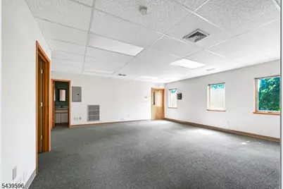 15 Rockland Ter, Verona, NJ 07044 - Photo 4