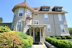 39 N Mountain Ave, Montclair, NJ 07042 - Photo 4