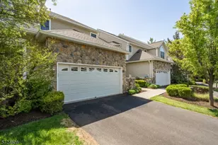 20 Pine Valley Rd, Livingston, NJ 07039 - Photo 2
