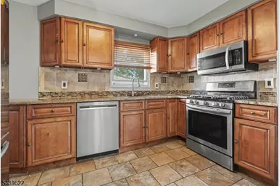 68 16th Ave, Elmwood Park, NJ 07407 - Photo 14