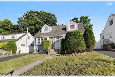 68 16th Ave, Elmwood Park, NJ 07407 - Photo 4