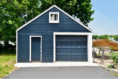 17 Brown St, Nutley, NJ 07110 - Photo 4
