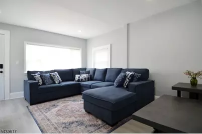 17 Brown St, Nutley, NJ 07110 - Photo 8