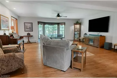 20 Lark Ln, Jefferson Township, NJ 07438 - Photo 4
