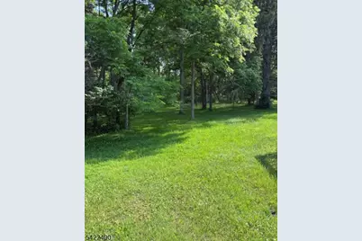 17 Butternut Dr, Vernon, NJ 07462 - Photo 1