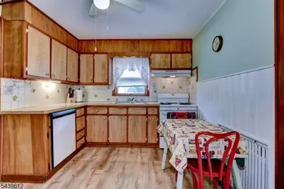 146 Delacy Ave, North Plainfield, NJ 07060 - Photo 18