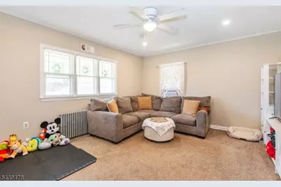 144 Baker St, Dover, NJ 07801 - Photo 8