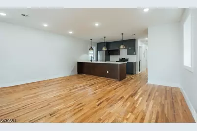 88 Hollywood Ave, East Orange, NJ 07018 - Photo 4