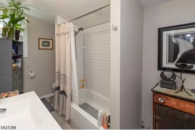 204 Vine St, Roselle, NJ 07203 - Photo 16