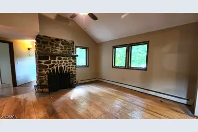 35 E Shore Trl, Sandyston Township, NJ 07826 - Photo 12