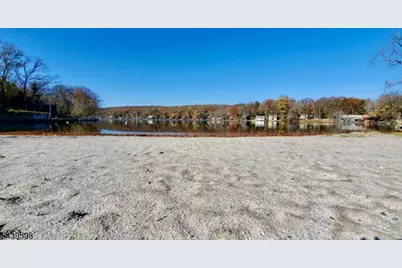 35 E Shore Trl, Sandyston Township, NJ 07826 - Photo 4