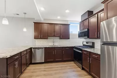 18-20 N Union Ave #5, Cranford Township, NJ 07016 - Photo 1
