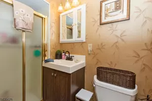 22 Holiday Dr, Hopatcong, NJ 07843 - Photo 16