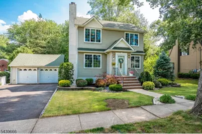844 Milton Blvd, Rahway, NJ 07065 - Photo 2