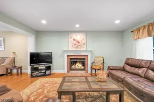 228 Atlantic Dr, Parsippany, NJ 07054 - Photo 18