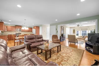 228 Atlantic Dr, Parsippany, NJ 07054 - Photo 20