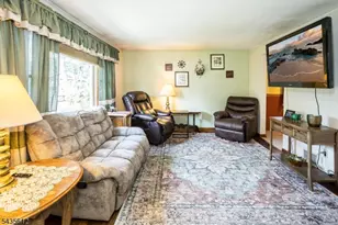 22 Forest Trail, Denville, NJ 07834 - Photo 4