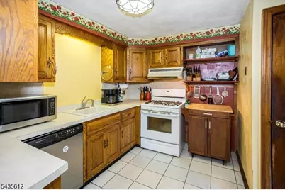 22 Forest Trl, Denville, NJ 07834 - Photo 6