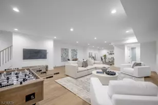 15 Feldman Ct, Paramus, NJ 07652 - Photo 34