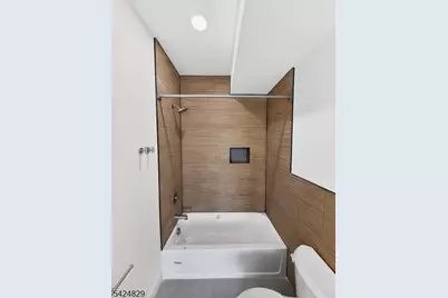 262 Hunterdon St #1, Newark, NJ 07103 - Photo 18
