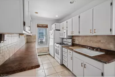 88 Franklin Ter, Irvington, NJ 07111 - Photo 2
