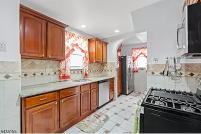 1515 Rose Ter, Union Township, NJ 07083 - Photo 8